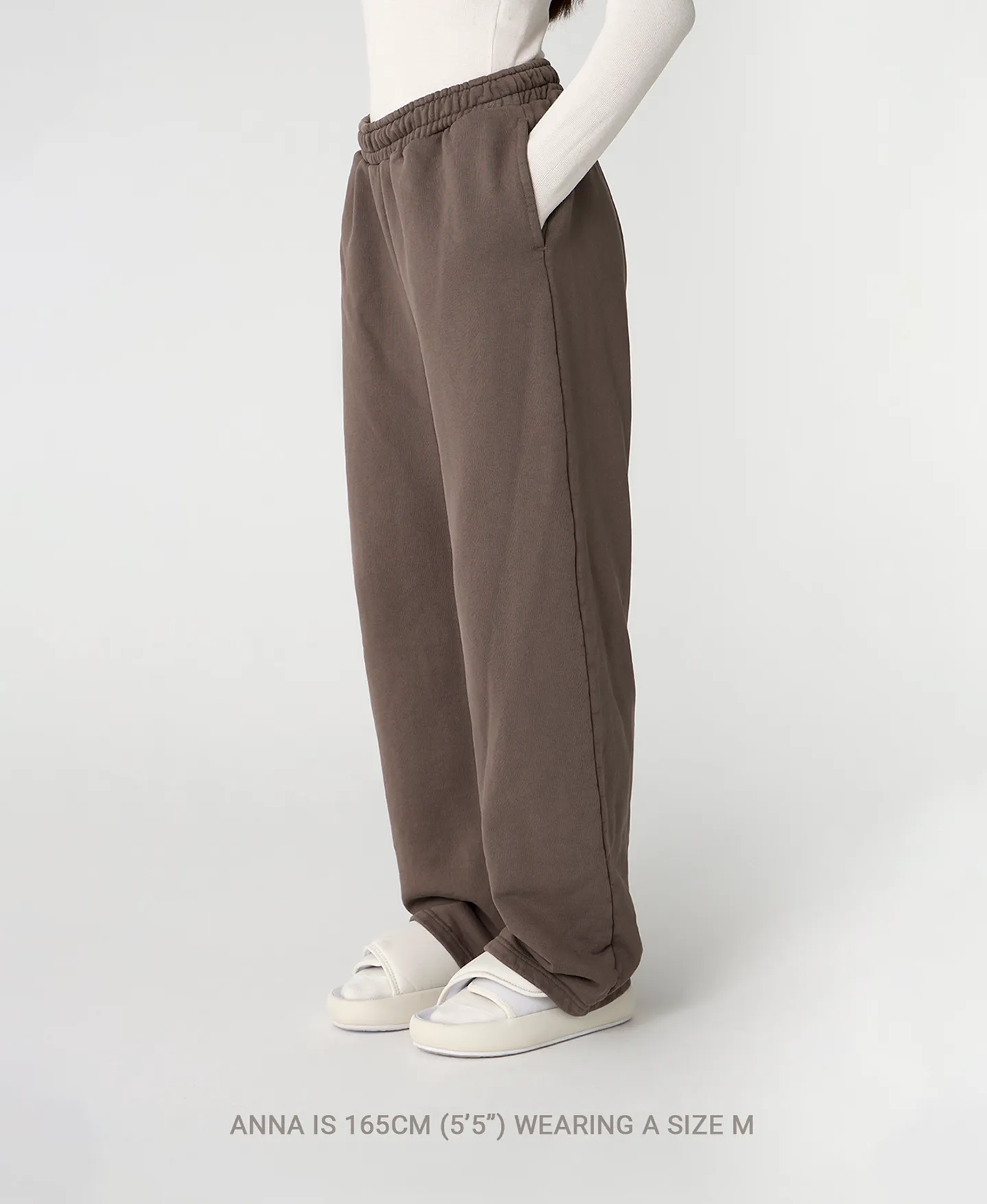 600 GSM 'Olive' Straight-leg Pants