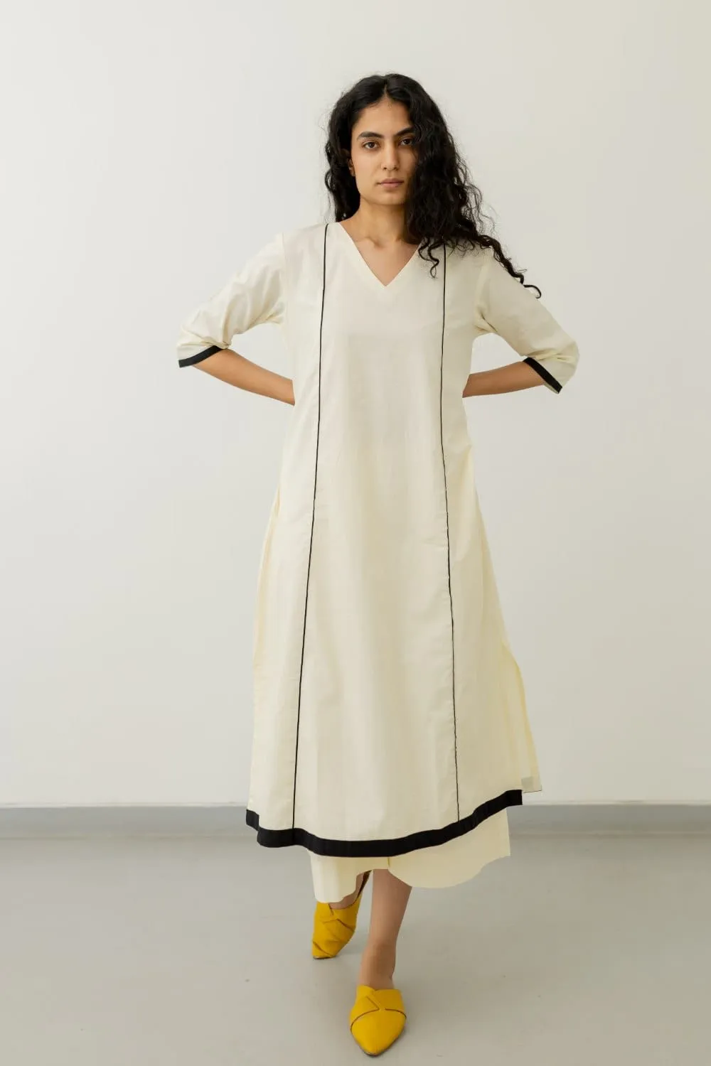 Chalk and Coal Kurta with pants