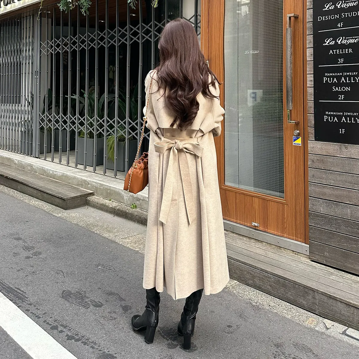 Giulia – Women’s Double-Breasted Template Collar Coat