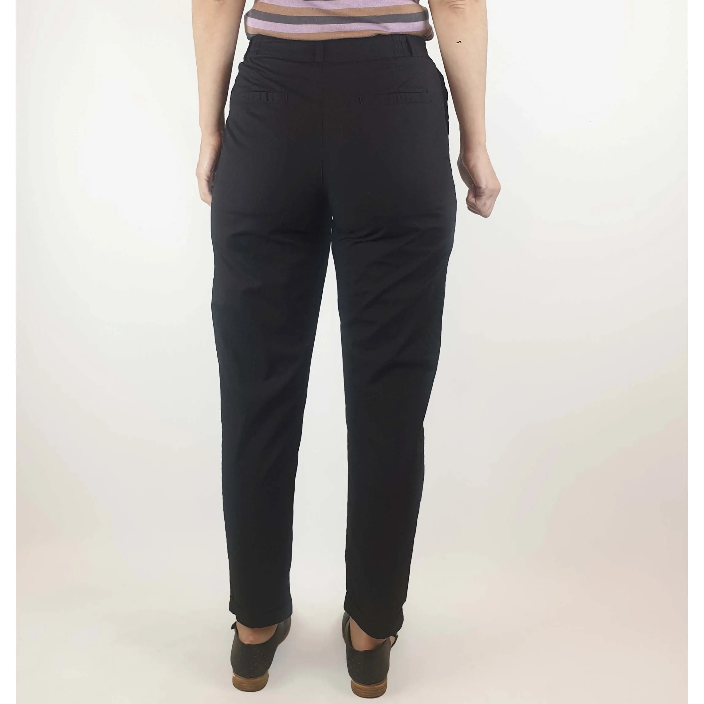 Kowtow preloved black cotton straight leg pants size XS (best fits size 8)