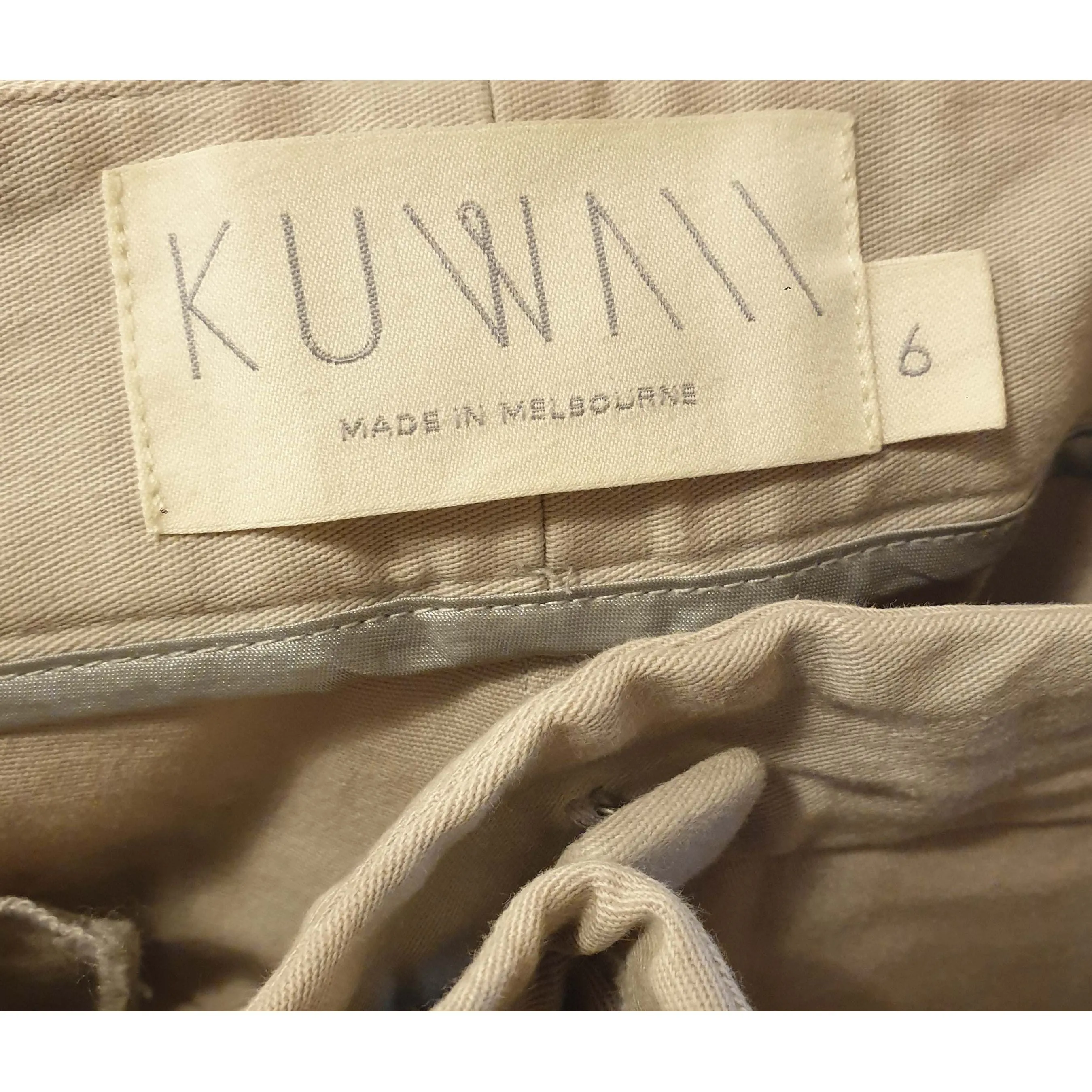 Kuwaii preloved "magic pants" in light grey size 6 (fits size 6-8)