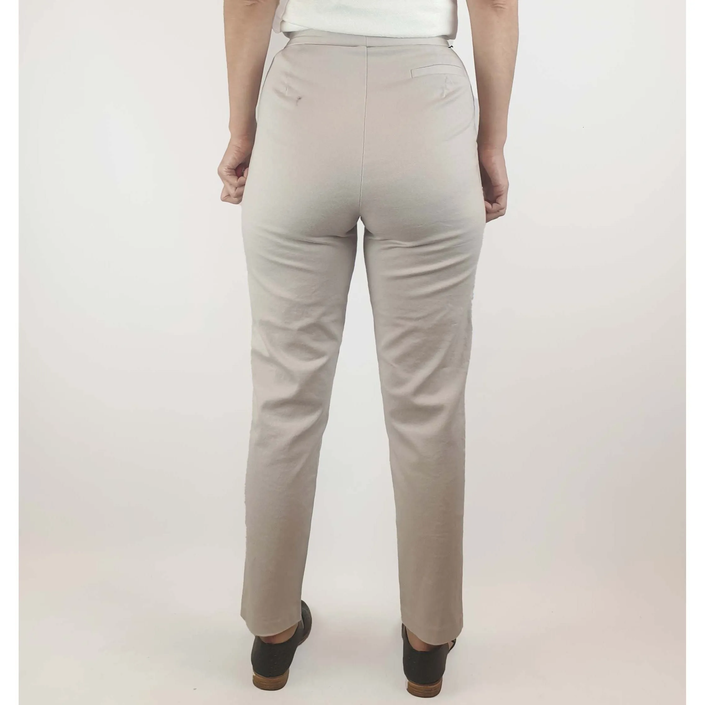 Kuwaii preloved "magic pants" in light grey size 6 (fits size 6-8)