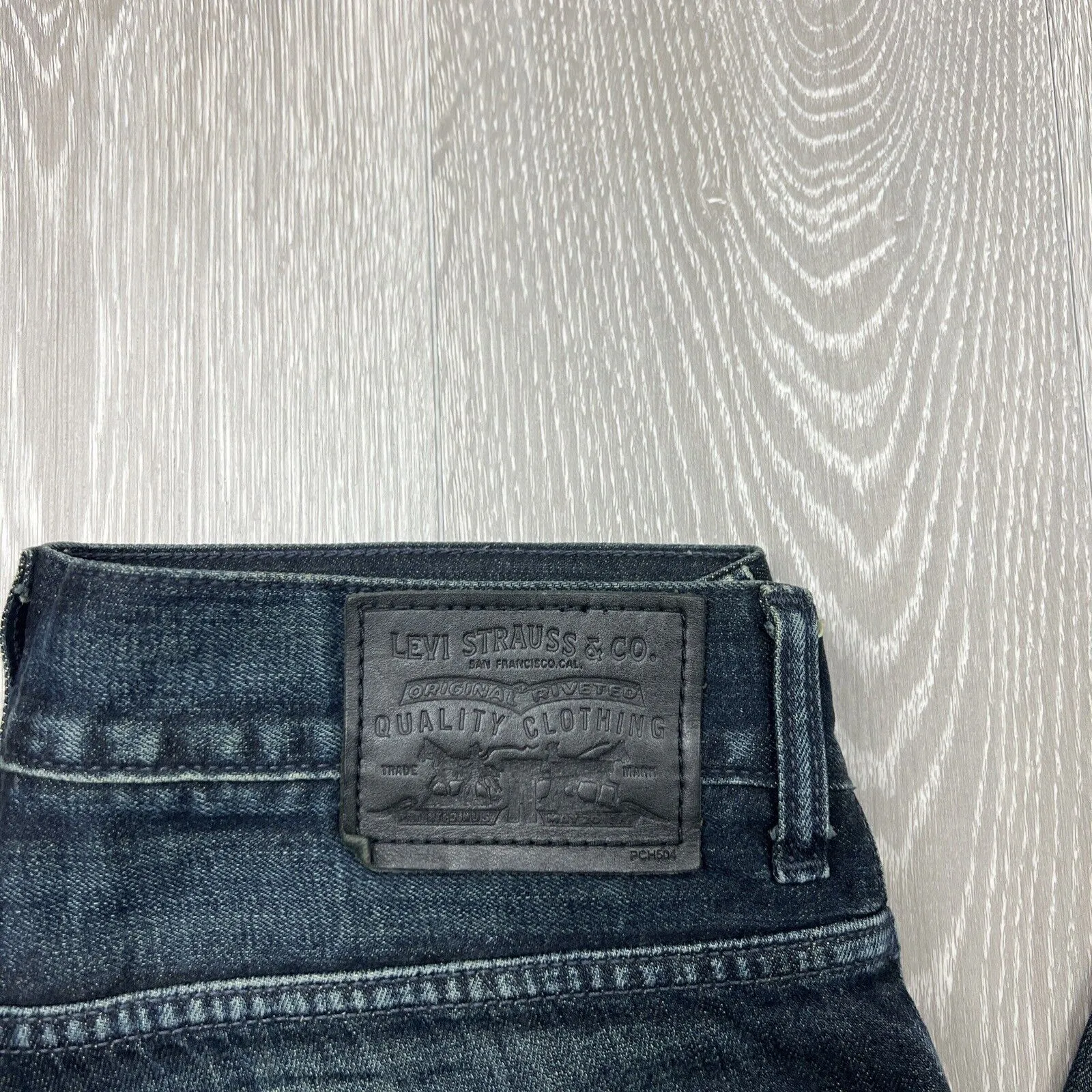 Levi’s 513 Skinny Dark Blue Denim Jeans Size 32 X 32