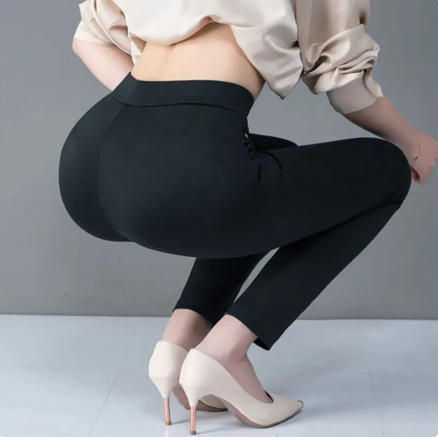 Margot | Straight Trousers With Elastic High Waist