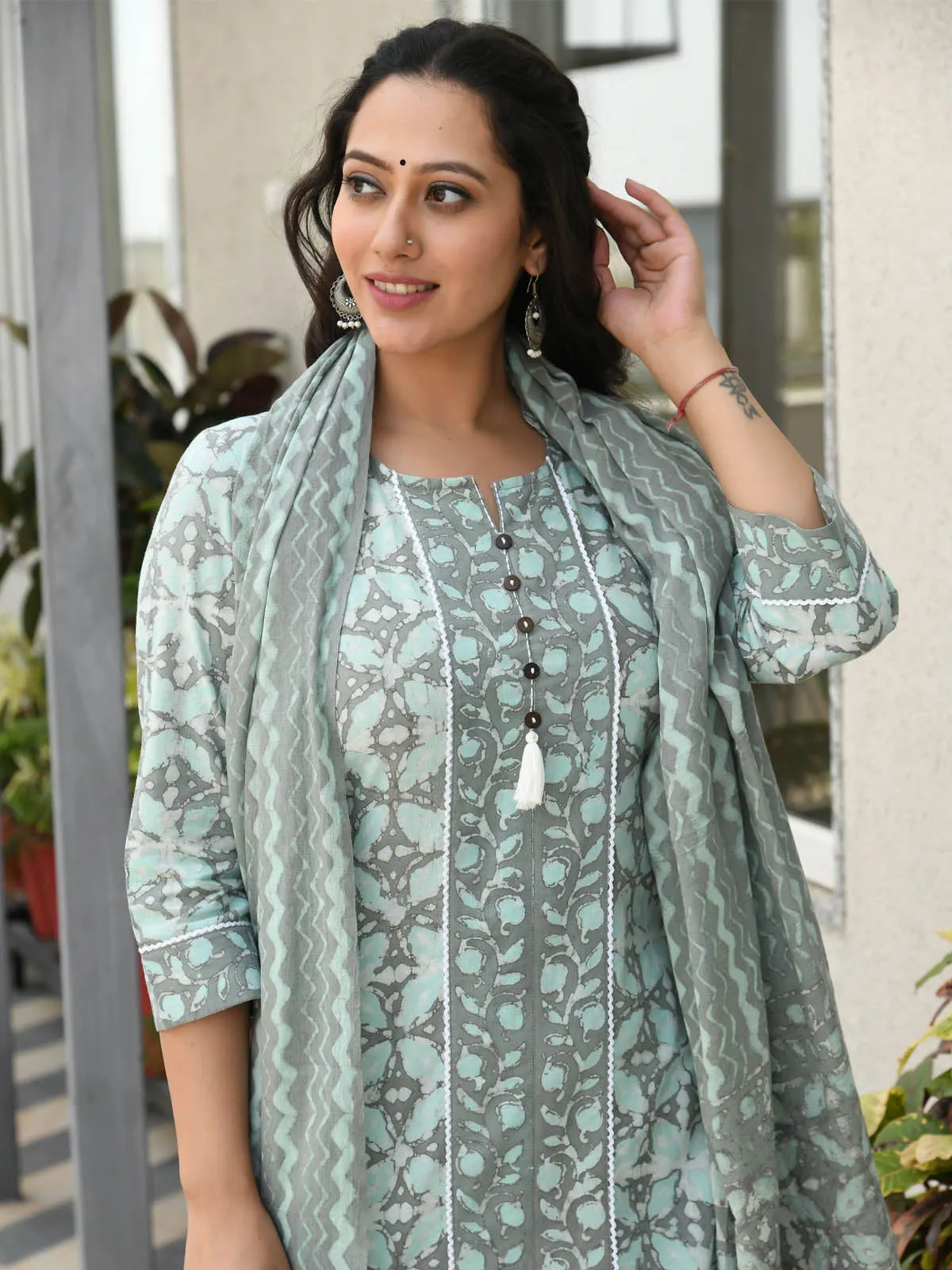 MULMUL MEDH BLOCK PRINTED KURTA-PANTS & DUPATTA SET