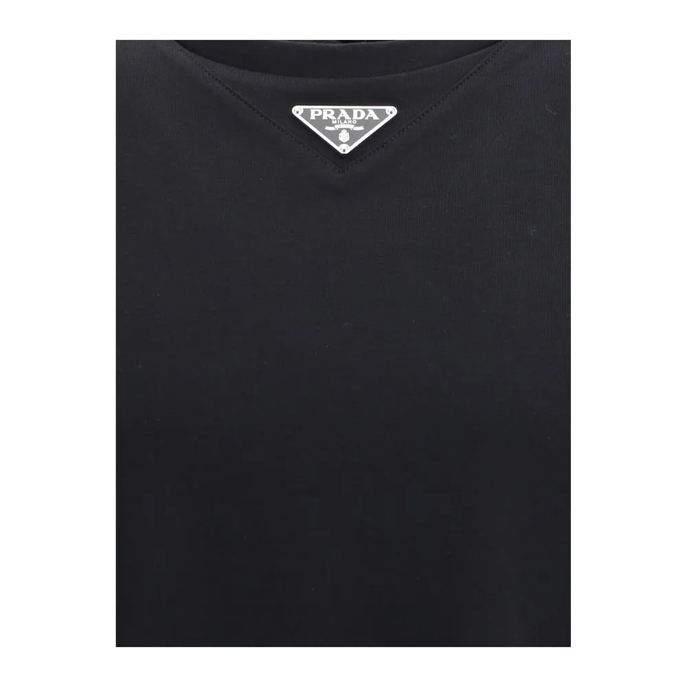 T-Shirt with triangular plaque