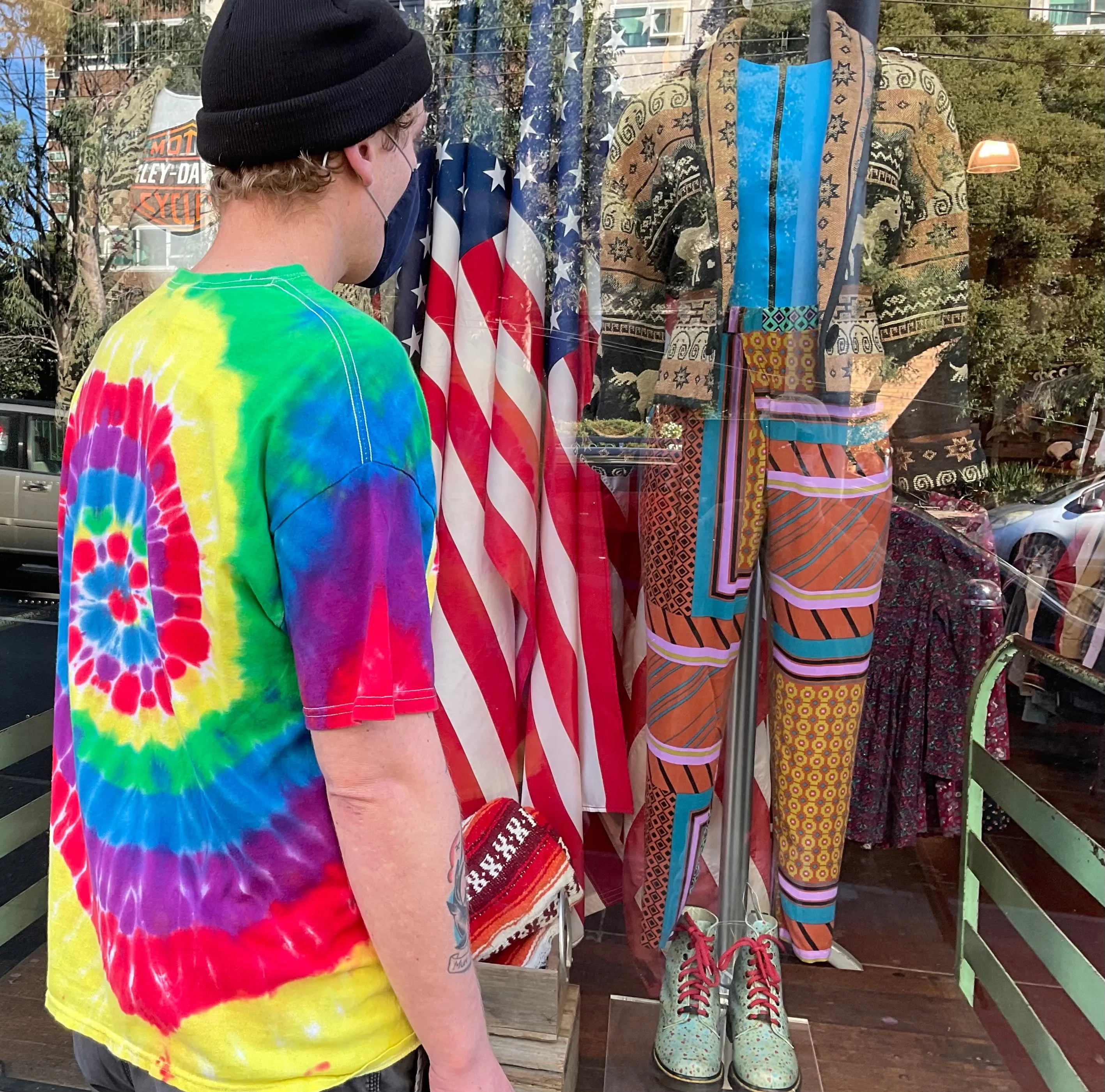 Tie Dye 90’s Vintage Rainbow Swirl Design T-Shirt By Gildan Heavy Cotton