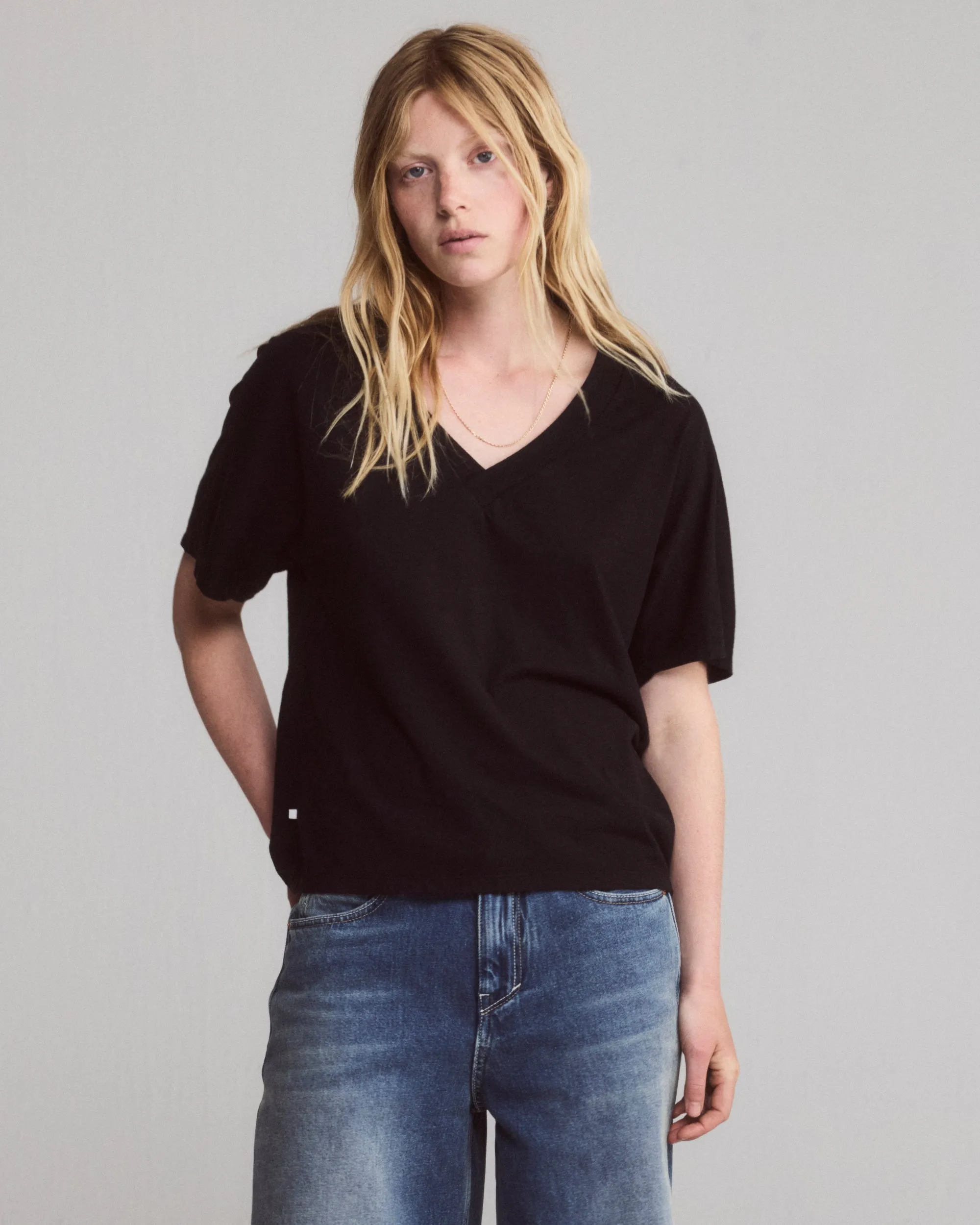 Vi T-Shirt Black