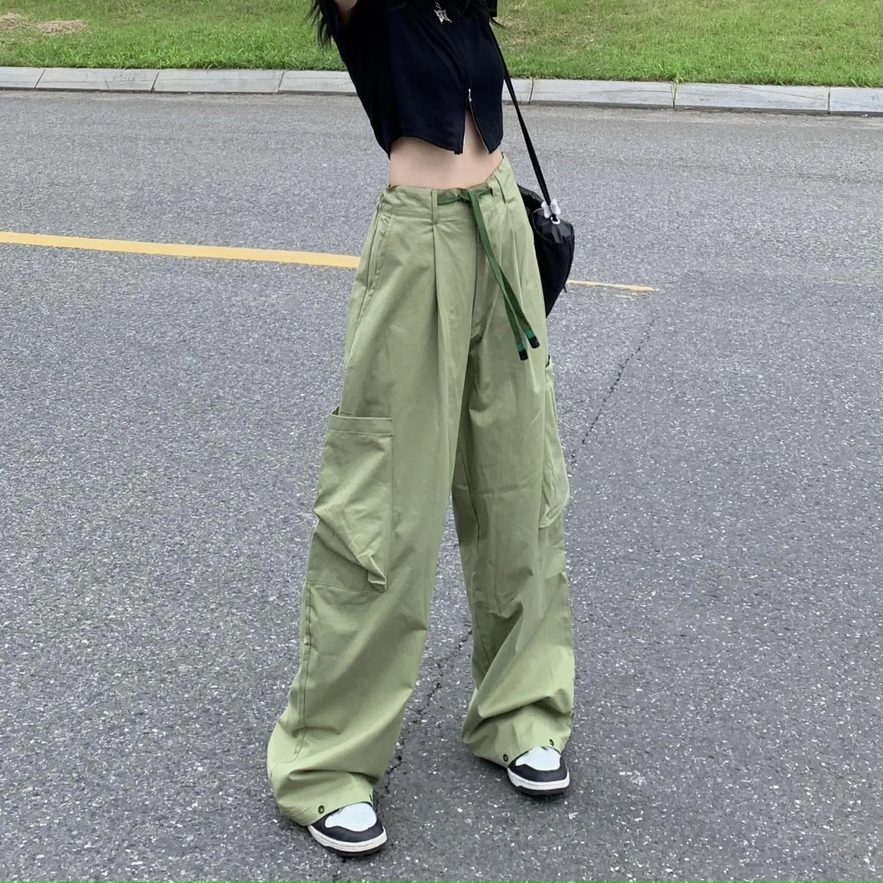 Women’s Baggy Wide Leg Pants with Cargo Pockets